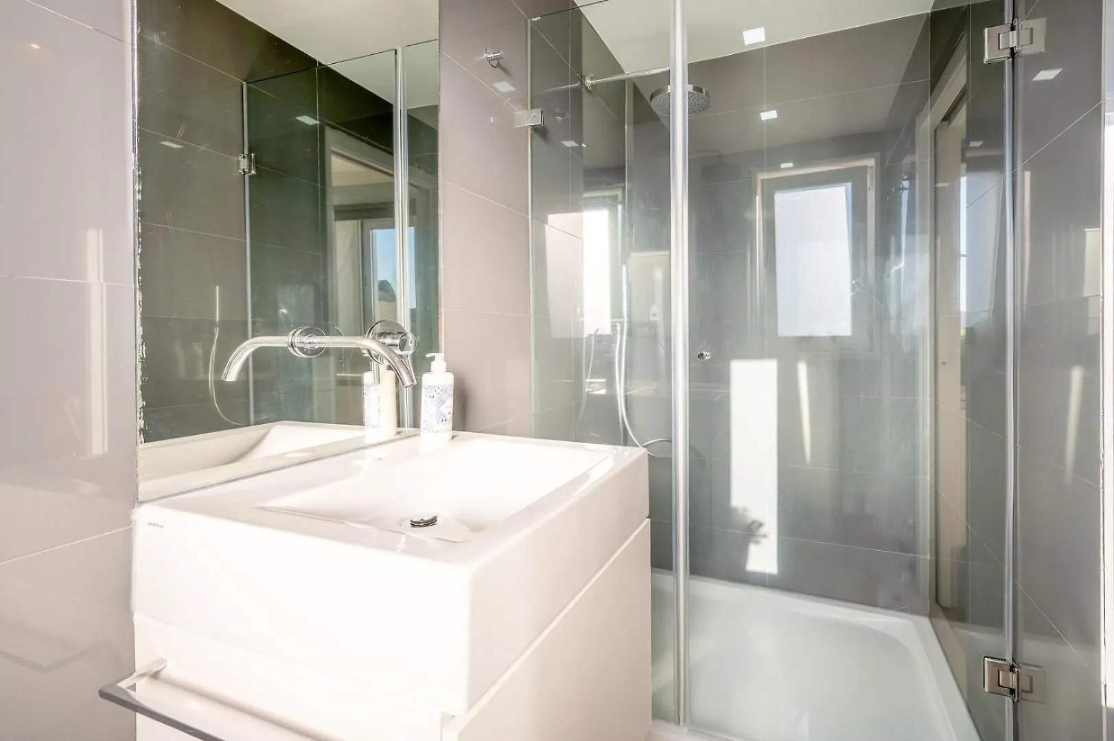 Guestready - Sunny Spacious In Belem Lisbon 0*,  Portugal